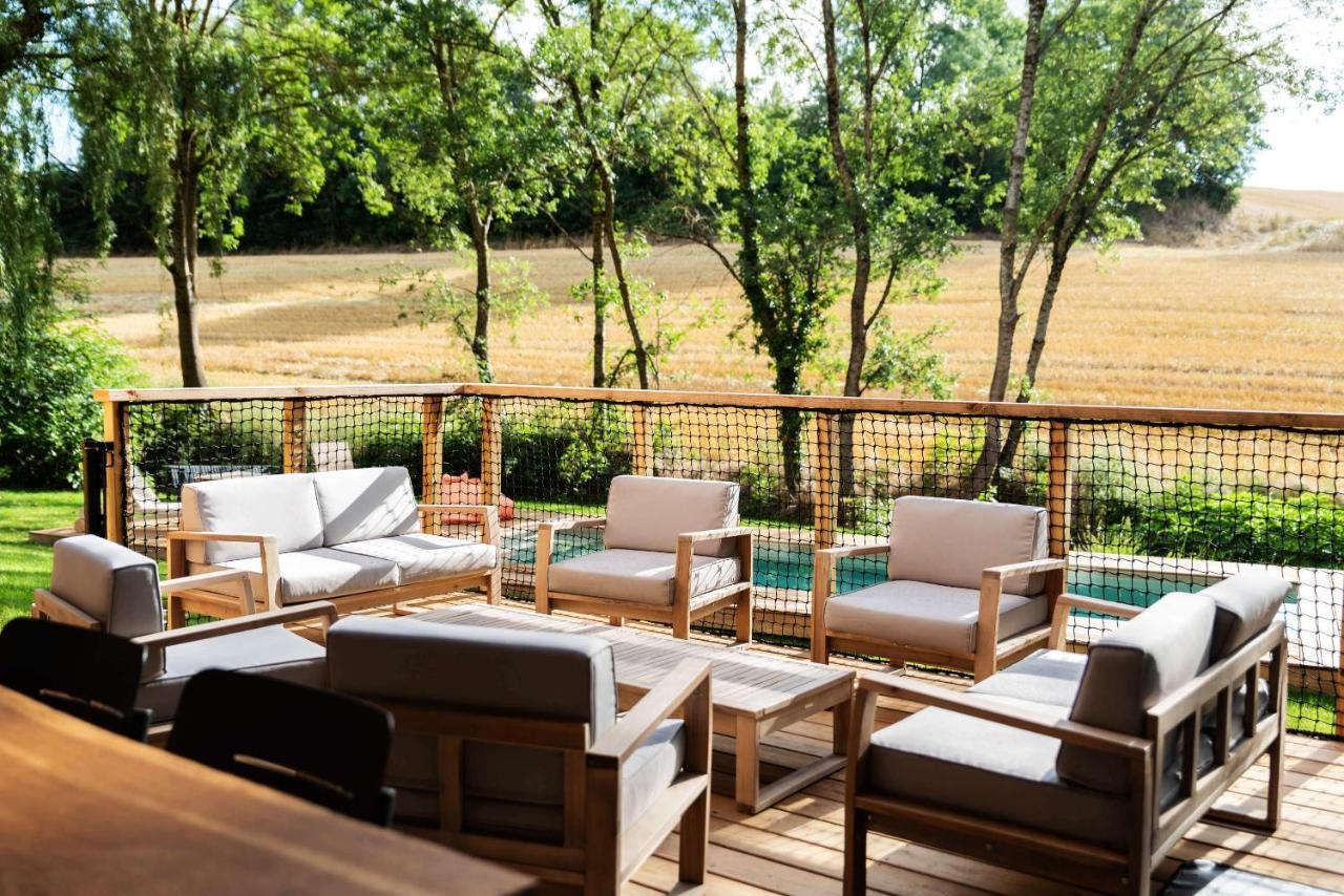 Dans Les Arbres Bed & Breakfast Lanta Bagian luar foto