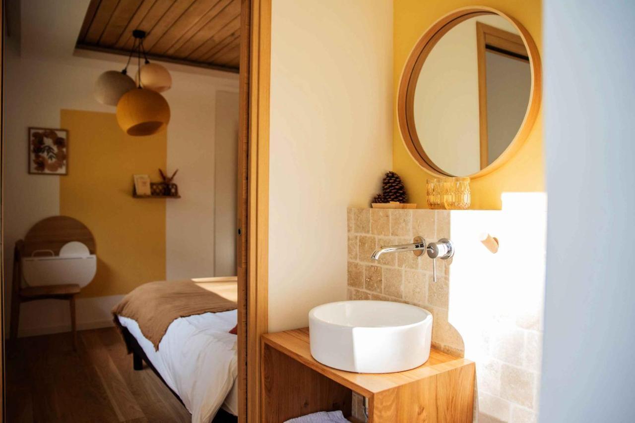 Dans Les Arbres Bed & Breakfast Lanta Bagian luar foto